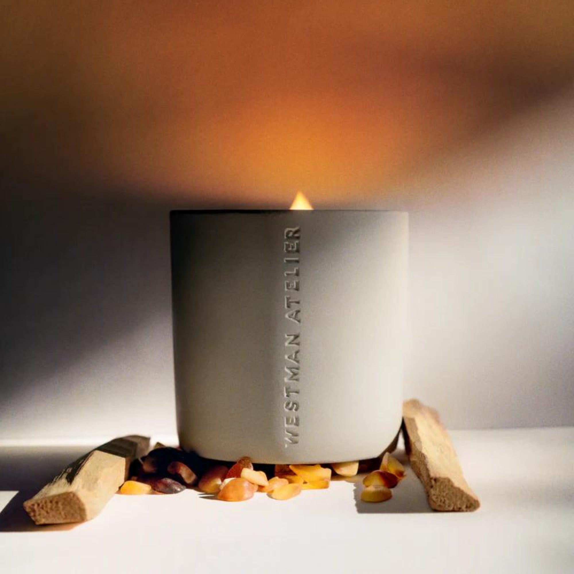 Westman Atelier Healing Wood Candle – Koch Parfymeri